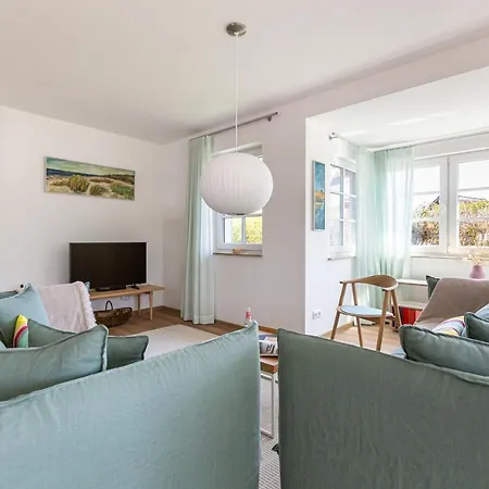 Haus Weissdorn 펜션 비에크